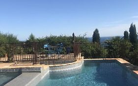 Joli studio au Mont St Clair avec vue sur la Mer