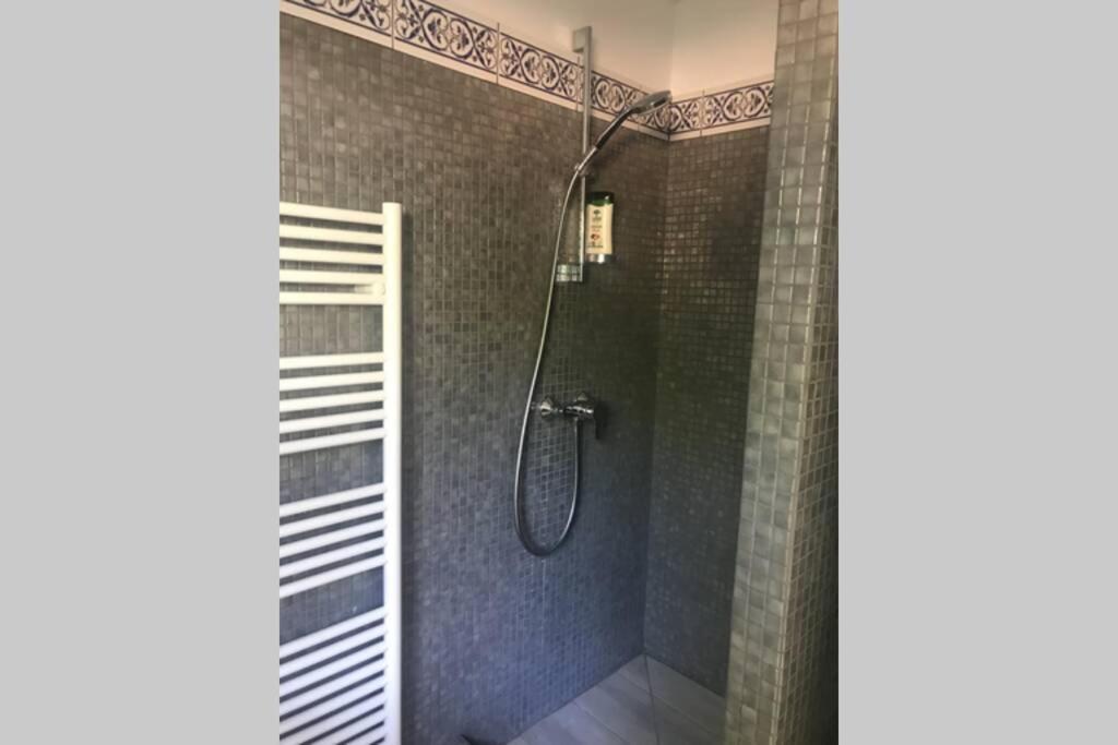 Appartement Joli studio au Mont St Clair avec vue sur la Mer à Sète Extérieur photo