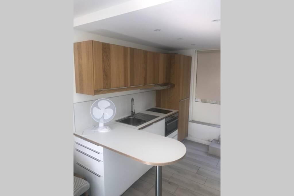 Appartement Joli studio au Mont St Clair avec vue sur la Mer à Sète Extérieur photo