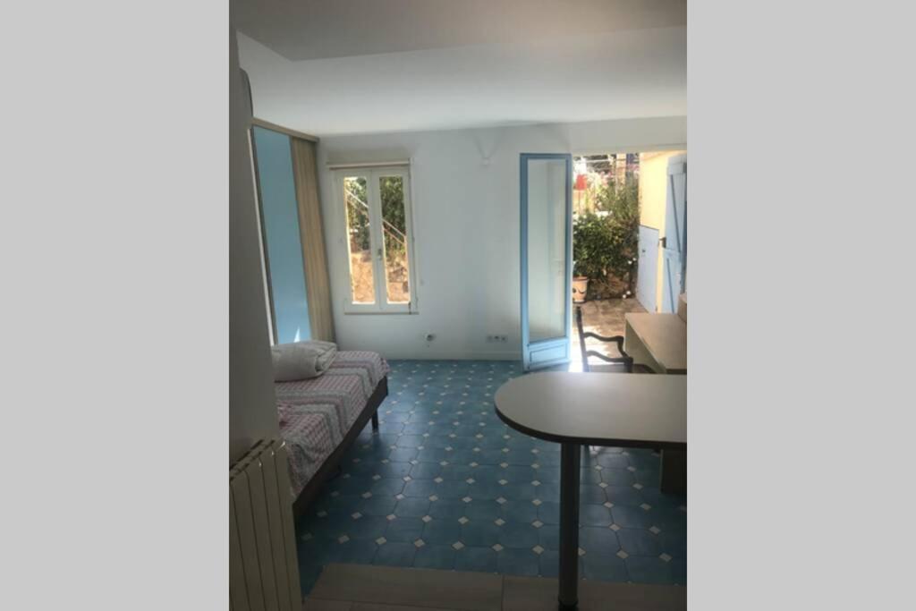 Appartement Joli studio au Mont St Clair avec vue sur la Mer à Sète Extérieur photo